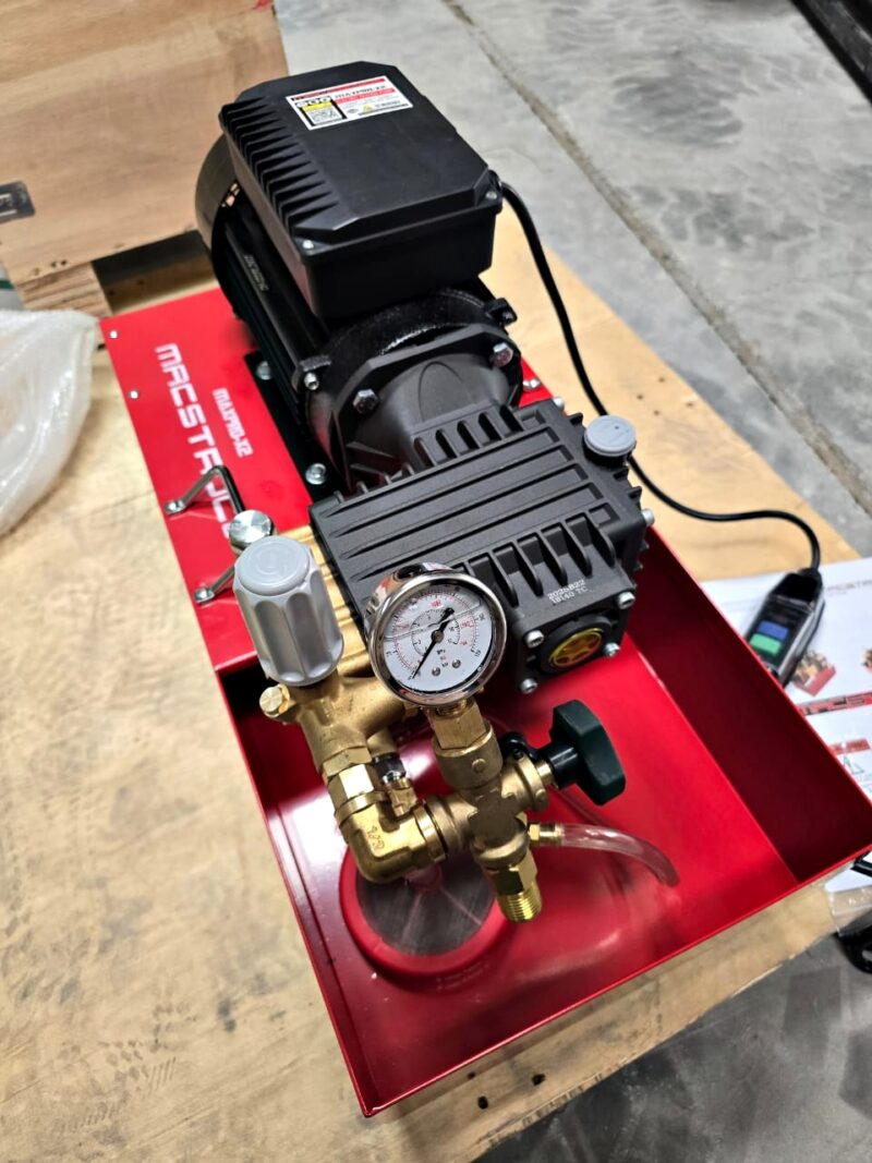 maxpro-pressure test pump-uae-dubai-flowpro