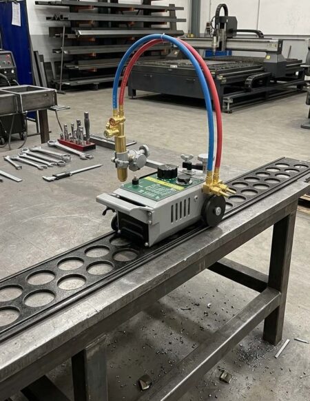 Weldreem-Tracker-wr12-pug-cutting-machine-UAE